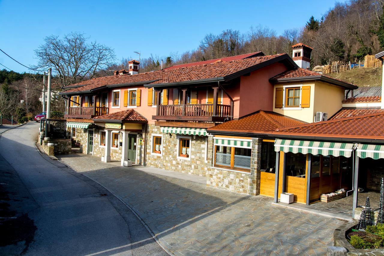Hotel Domacija Pri Damjanu Kozina Exterior foto